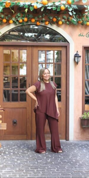 Conjunto Carol Marrom